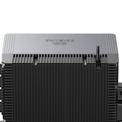 Zendure Solarflow 2400 Pro – Draufsicht auf das Zendure-Logo und die WLAN-Antenne mit Kühlrippen